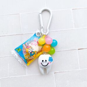 じゃらじゃらキーホルダー tooth