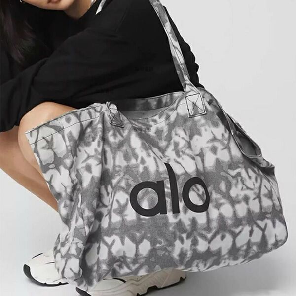 ALO Yoga alo yoga アロー ヨガ バック トートバッグ カバン 旅行バッグ 通学 通勤