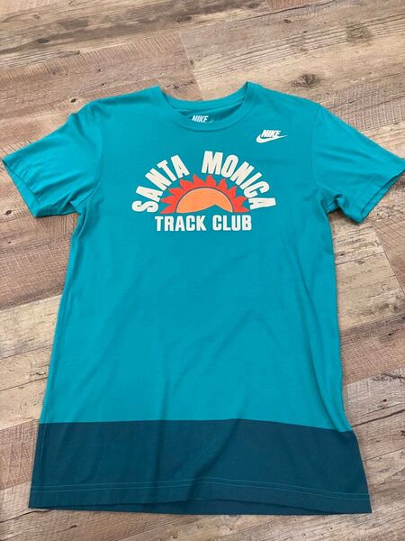 NIKE Santa Monica Track Club Tシャツ グリーン系