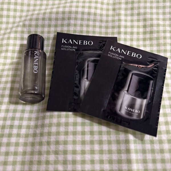 カネボウ スキンハーモナイザー7ml(二層式化粧水)フュージョニング ソリュージョン0.6ml×2(美容液)