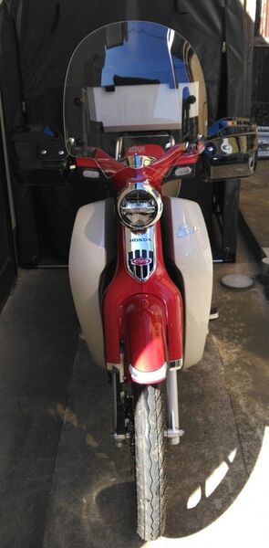 C125 スーパーカブ GIVIスクリーン