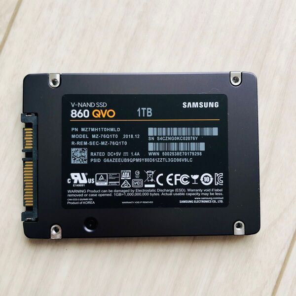 SATA SSD 2.5インチ 1TB