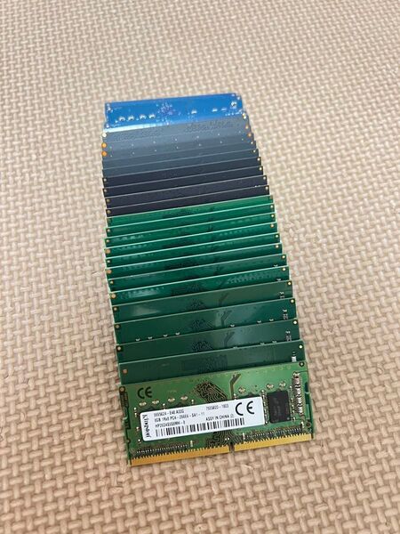 ノートパソコン用メモリー PC4/8GB×26枚 動作品