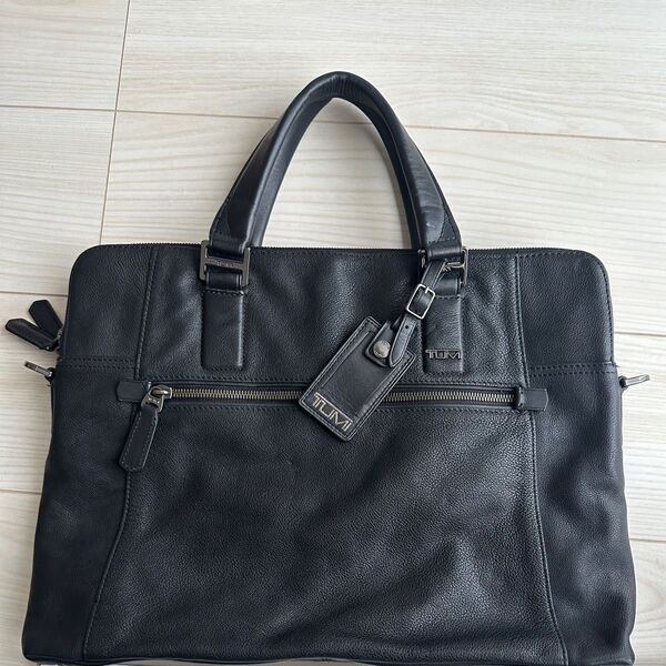 TUMI ビジネスバッグ レザー ブラック