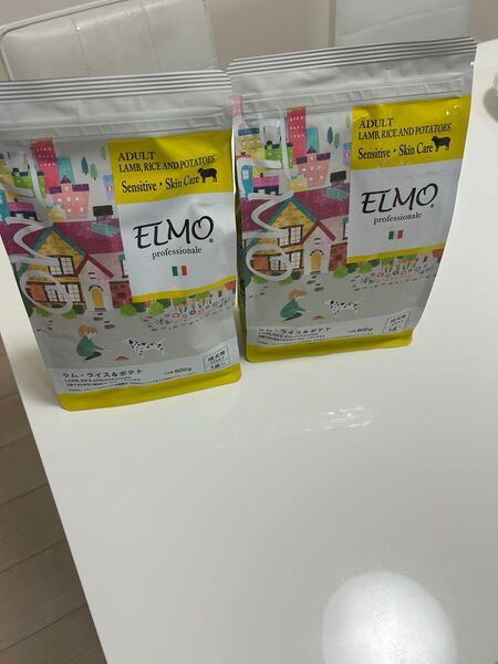 ELMO ドッグフード ラムライス&ポテト800g2袋です。賞味期限は2026年11月です。
