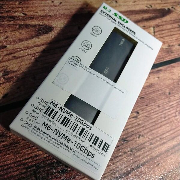 NVMe M.2 SSDケース USB3.2 Gen2 転送速度10Gbps