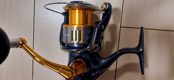 希少な美品!シマノ 15 ツインパワー SW 4000XG SHIMANO