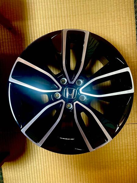 ホンダヴェゼルrv純正 18インチ アルミホイール