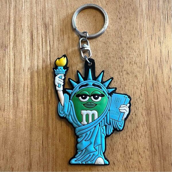 m&m's 自由の女神 ラバーキーホルダー