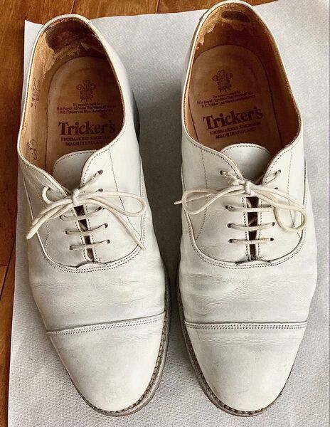 トリッカーズ Tricker's メンズ ホワイト レザー シューズ 靴 イギリス製 ビムラムソール 貼り