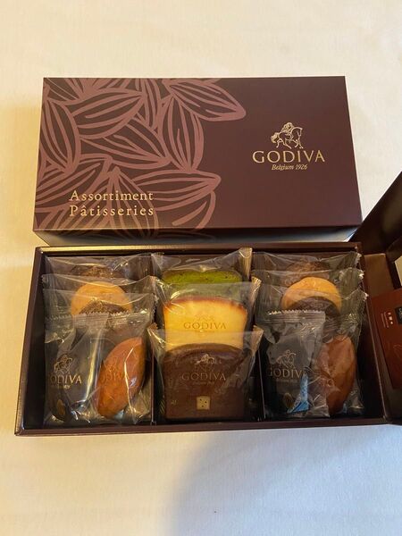 【5月末までの出品】GODIVA パティスリーアソートメント13個入り 2セット
