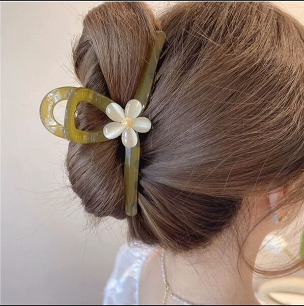 ヘアクリップ 髪飾り ヘアアクセサリー 髪留め お花付き おしゃれ 長さ約13cm