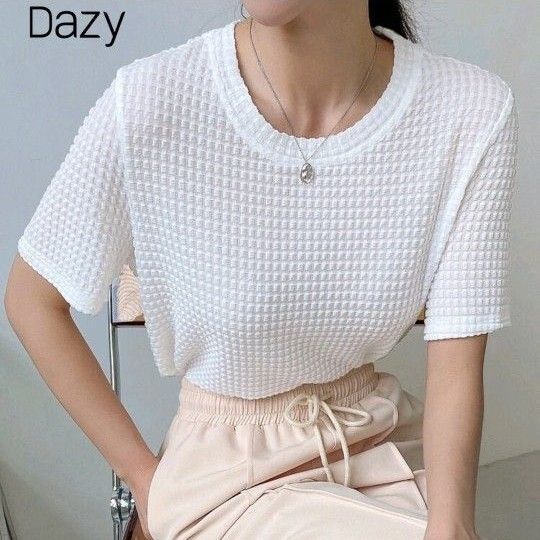 Dazy ポコポコ編み ラウンドネック Tシャツ