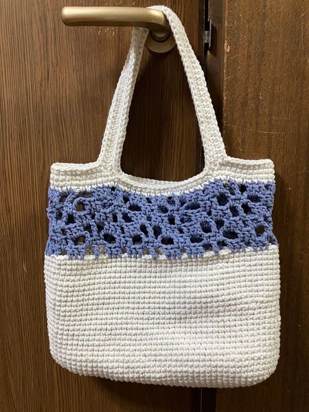 かぎ針編み トートバッグ 青と白 手編み ハンドメイド