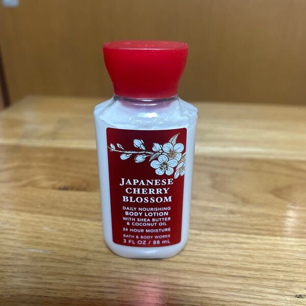 Bath & Body Works Japanese Cherry Blossom ボディローション 88ml