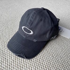 Oakley ダメージ加工キャップ ダークグレー