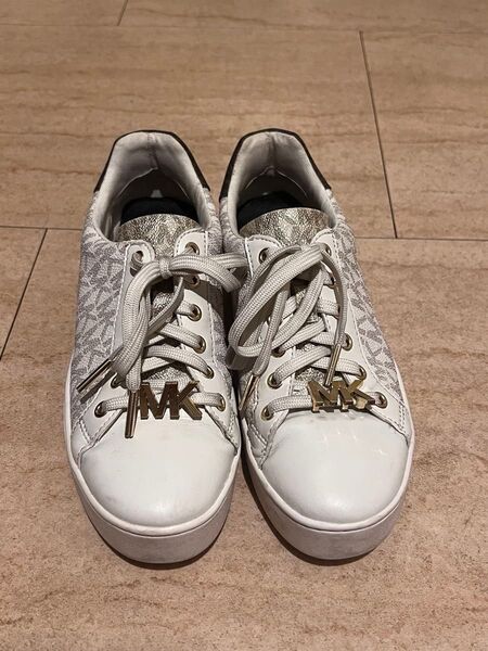 マイケルコース MICHEAL KORS スニーカー 白