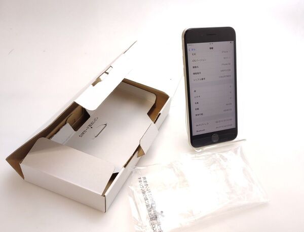 iPhone SE3 64GB スターライト SIMフリー ○判定 87% 美品中古