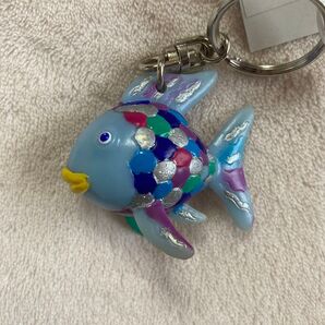 にじいろのさかな レインボーフィッシュ えほん 魚 キーホルダー ストラップ マリンワールド マスコットキーホルダー
