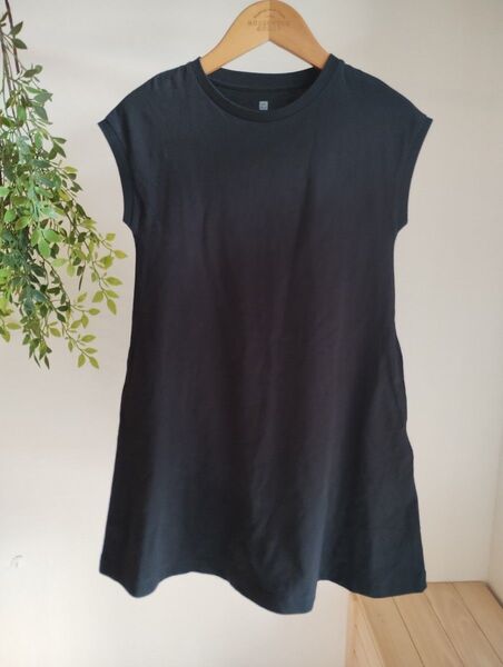 ユニクロ UNIQLO ノースリーブワンピース 130cm