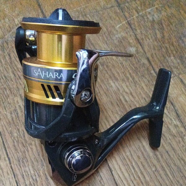 シマノ サハラ C3000HG スピニングリール