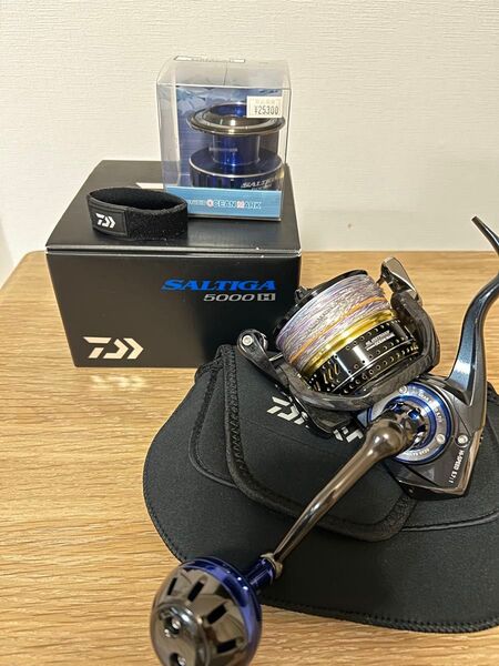 【美品】DAIWA SALTIGA 5000H 替スプール付き リール