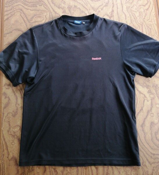Reebok Tシャツ ブラック