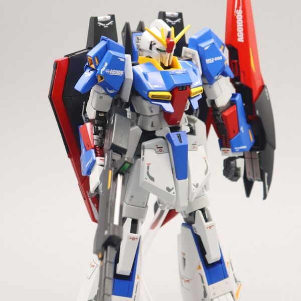 HGUC 1/144 ゼータガンダム 塗装済 完成品 ガンプラ ゼータ Zガンダム