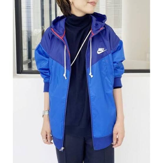 アパルトモン購入NIKEブルゾン美品 ブルゾン フード マウンテンパーカー