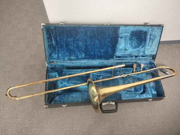 ヤマハ YAMAHA 太管テナートロンボーン YSL-647 金管楽器