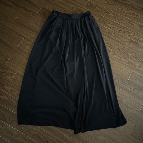 UNIQLO ユニクロ S クレープジャージースカートパンツ(丈標準47~49cm)ブラック 黒 ウエストゴム(中古美品)