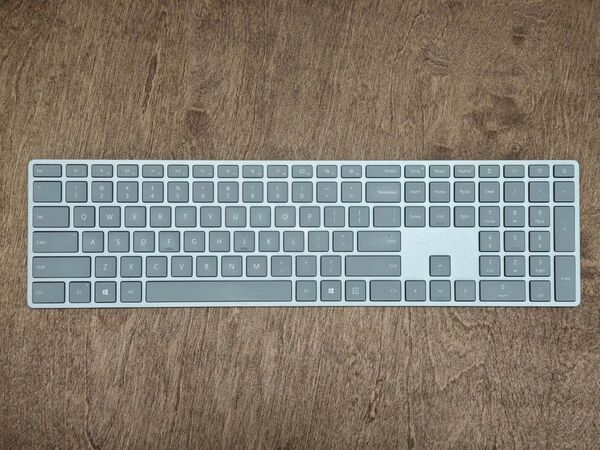 Microsoft Surface ワイヤレスキーボード 1742 英字配列