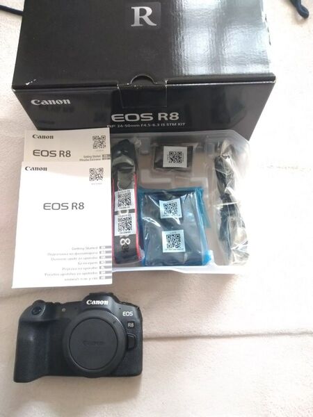 Canon EOS R8 ボディ 美品