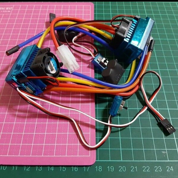 ■2個■タミヤ型コネクター■TSKY 120A ブラシレス アンプ ラジコン YD-2 esc モーター TT02 TT01