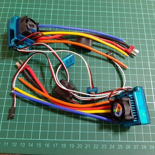 ■2個■T型コネクター■TSKY 120A ブラシレス アンプ ラジコン YD-2 esc モーター TT02 TT01