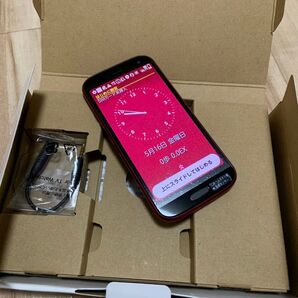 未使用!らくらくスマートフォン F-52B ピンク SIMフリー ドコモ 6