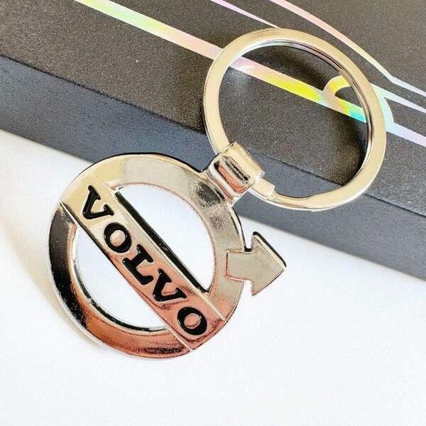 ボルボ(VOLVO)キーホルダー おしゃれ 金属 3D1
