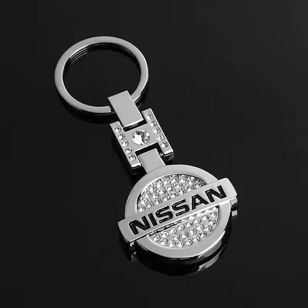 日産(NISSAN)キーホルダー おしゃれ キラキラ 金属1