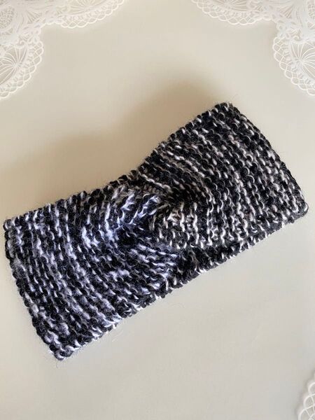 No.367 ニットヘアバンド 手編み ハンドメイド モノトーン ウール100% オリジナルデザイン レトロ クロスヘアバンド