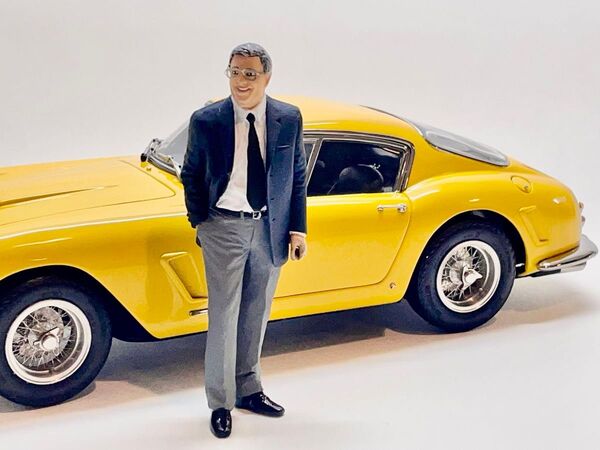 ピニンファリーナ 1/18 フィギュア Sergio Pininfarina