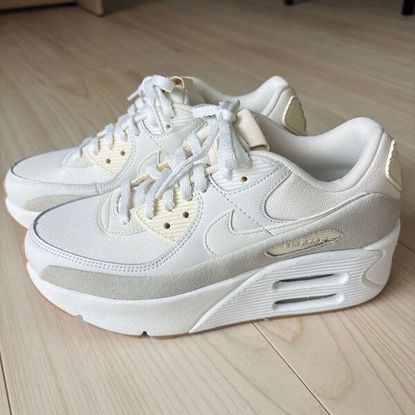 新品NIKE WMNS AIR MAX90 LV8ナイキ エア マックス 90 ホワイトベージュ レディース FD4328-100