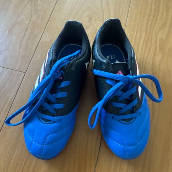 新品 adidas アディダス 青黒 17cm スパイクシューズ 17.4 サッカー キッズ