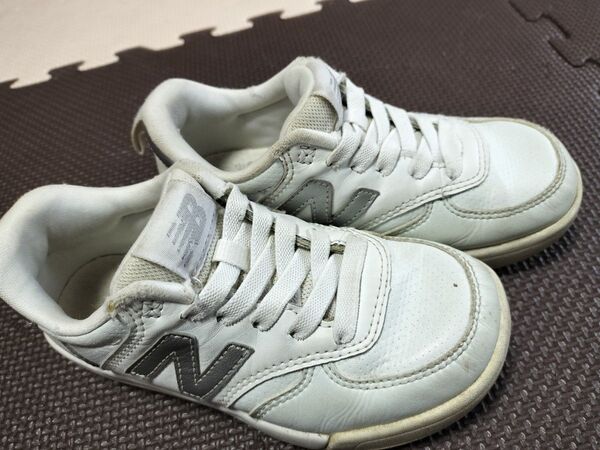 子供靴ニューバランススニーカー17cm