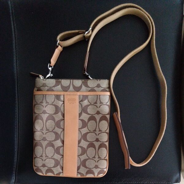 COACH コーチ シグネチャー ショルダーバッグ