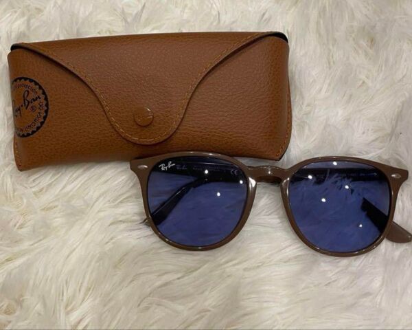 Ray-Ban レイバン サングラス RB4259F ブレイキング有名人使用モデルのフレームレンズ色違い人気モデル!