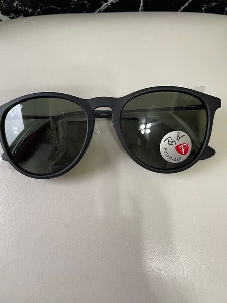 Ray-Ban レイバンサングラスRB4171 Erika 622/ 偏光レンズ 値下げ不可!新品未使用!