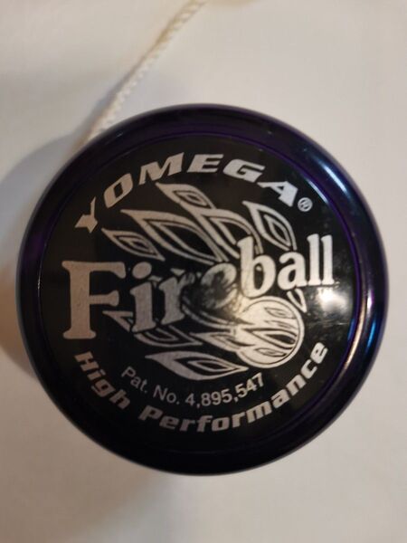 Yomega Fireball ブラック、濃い紫