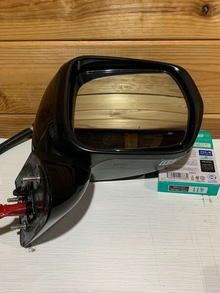 N-BOXカスタム 運転席ドアミラー 中古品 不要なので売れなそうなら捨てちゃいます。