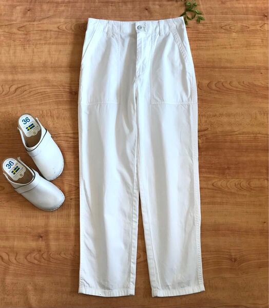 ビューティー&ユース コットンギャバ ベイカーテーパードパンツ M 白 BEAUTY&YOUTH UNITED ARROWS