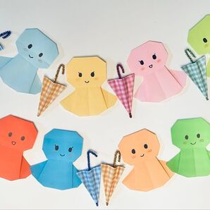 梅雨の 壁面飾り てるてる坊主 ちゃん と カラフル パラソル